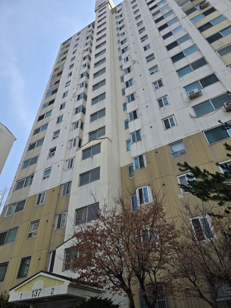  수원시 장안구 조원동(경수대로) 수원한일타운 137동 욕실 양변기 세면대 교체 작업 입니다.