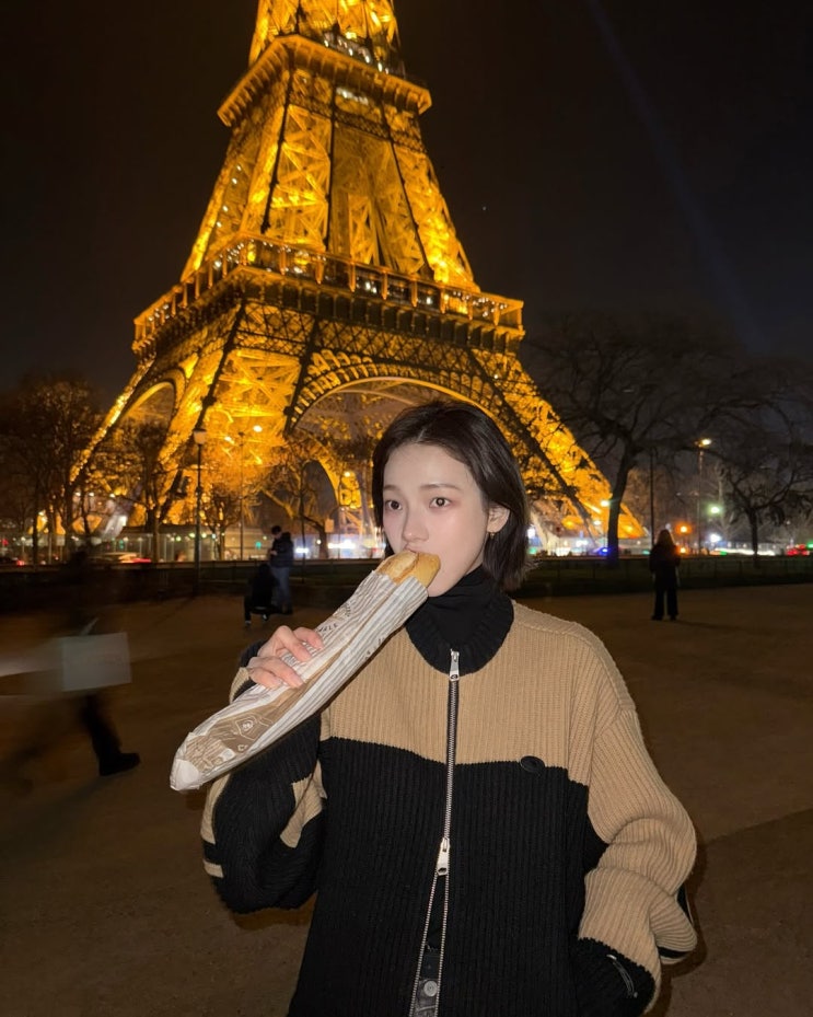  아이돌 연예인의 1군 에스파 카리나가 보여준 프렌치감성 가득한 파리 여행 패션