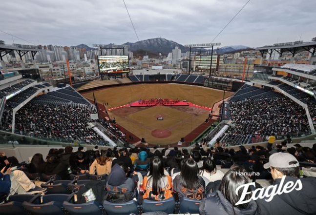 2025 <b>프로야구 시범경기 개막</b>…5강은 KIA·삼성·LG·kt... 