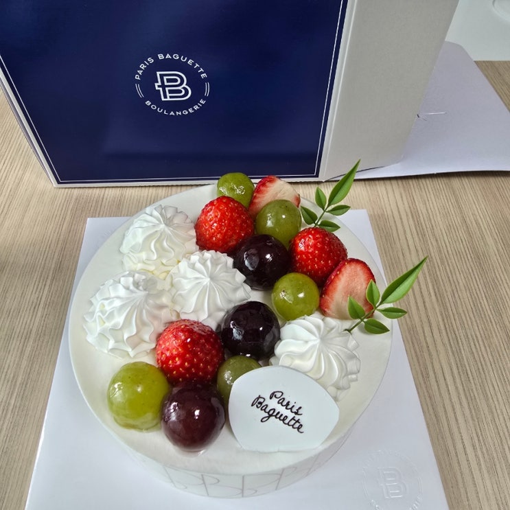 파리바게트 우유 생크림케이크(딸기), 순수 우유 콘 아이스크림 솔직후기 파리바게트 우유 생크림케이크(딸기), 순수 우유 콘 아이스크림 솔직후기