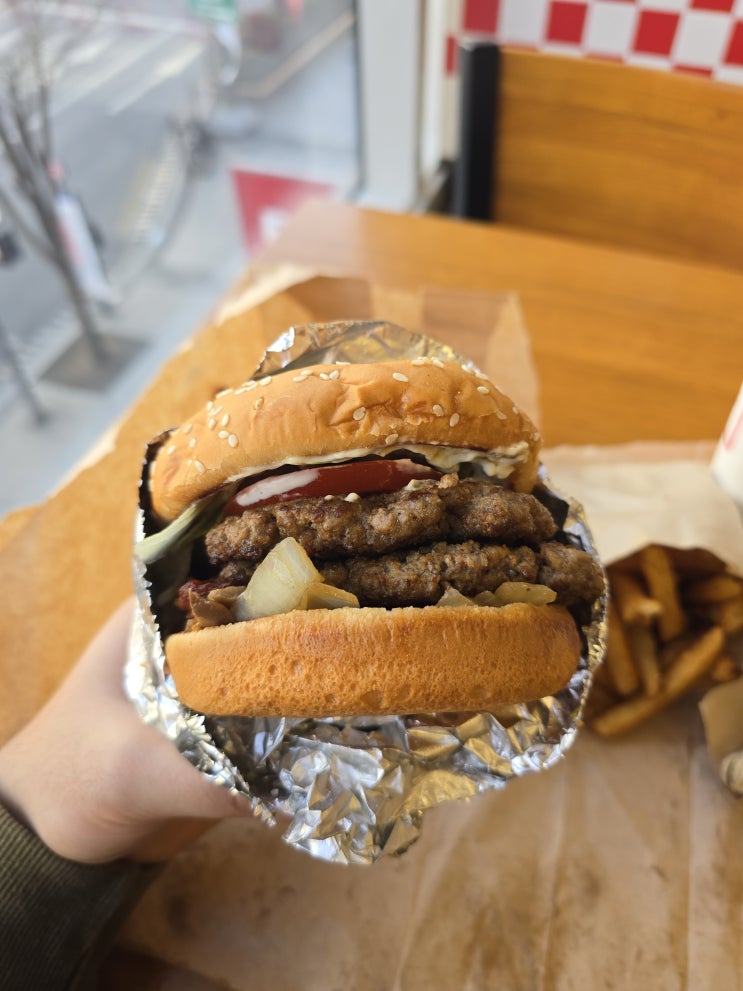  강남 FIVE GUYS에서 햄버거 먹기!