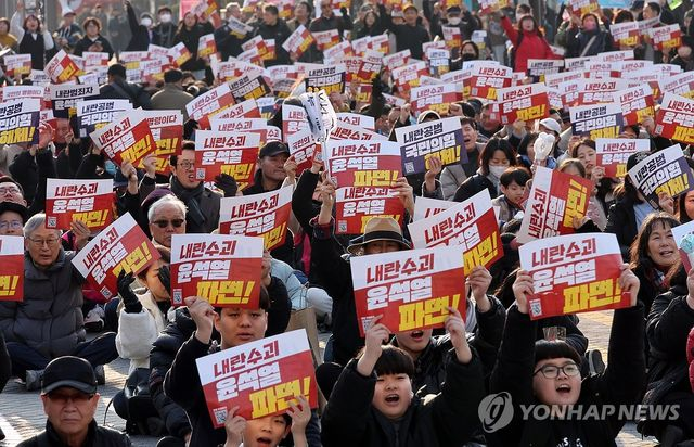 전주서 윤 <b>대통령 탄핵 촉구 집회</b>…"재구속·파면해야"