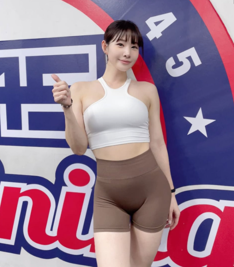 34세 신수지, 완벽한 애플힙으로 화제