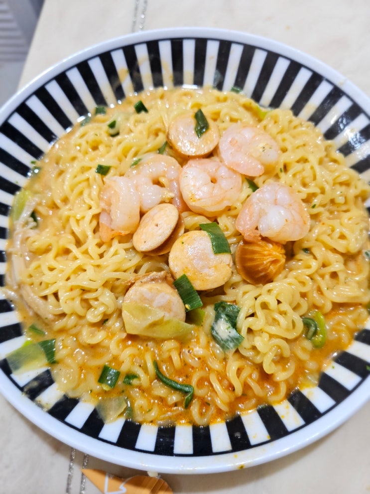  신라면 툼바 - 조리예시 만들어봅니다.