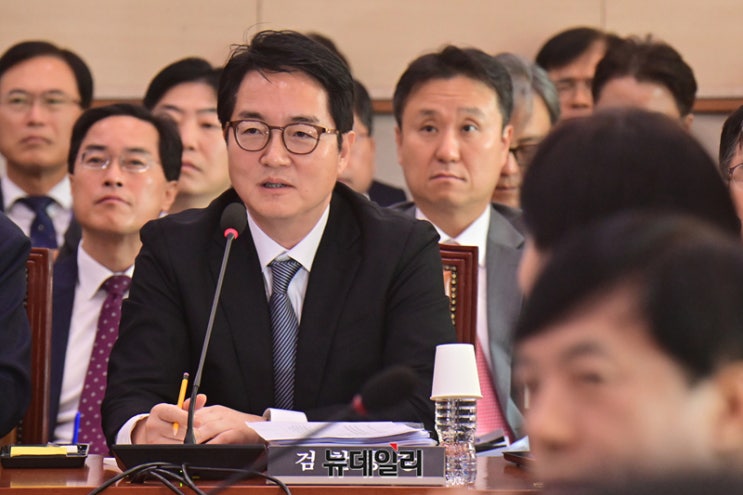 [상보] <b>대검</b>, '<b>즉시 항고 포기</b>' 지시 … 수사팀 더 이상 저항... 