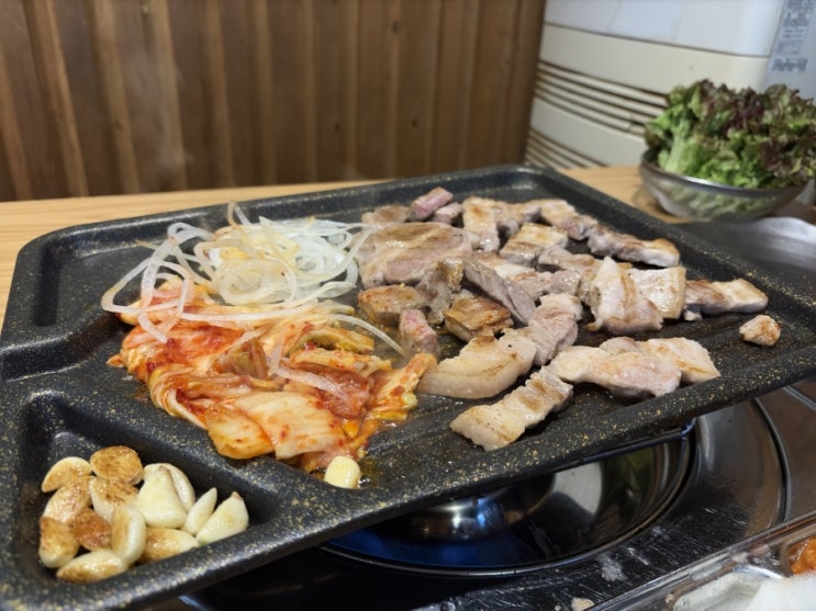  왕십리 무한리필 삼겹살집 무한통삼에서 삼겹살 목살 먹고온 후기