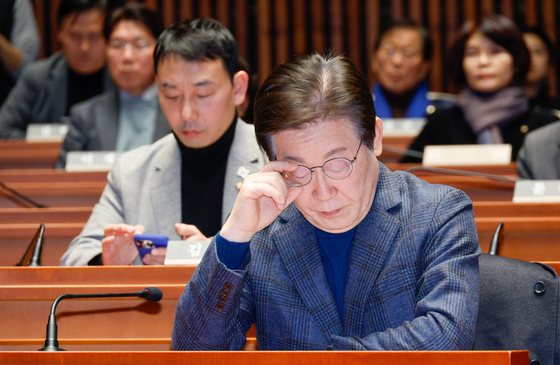 민주당 "교묘한 기술로 <b>尹석방</b>"…<b>심우정 검찰총장</b> 탄핵 논의