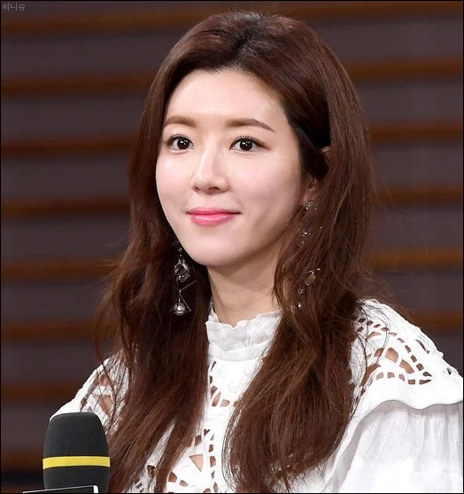 <b>남편</b> 감시중 <b>박한별 버닝썬</b> <b>논란</b> 후 이혼설 해명 6년만 예능... 
