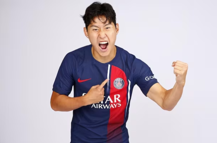 이적설 이강인, 5경기 만에 선발 출전. PSG는 렌에 4-1 대승 이적설 이강인, 5경기 만에 선발 출전. PSG는 렌에 4-1 대승