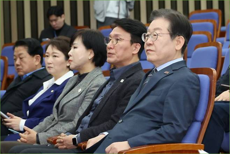 박찬대 "<b>심우정 검찰총장</b> 즉시 <b>고발</b>…사퇴 거부하면 탄핵"