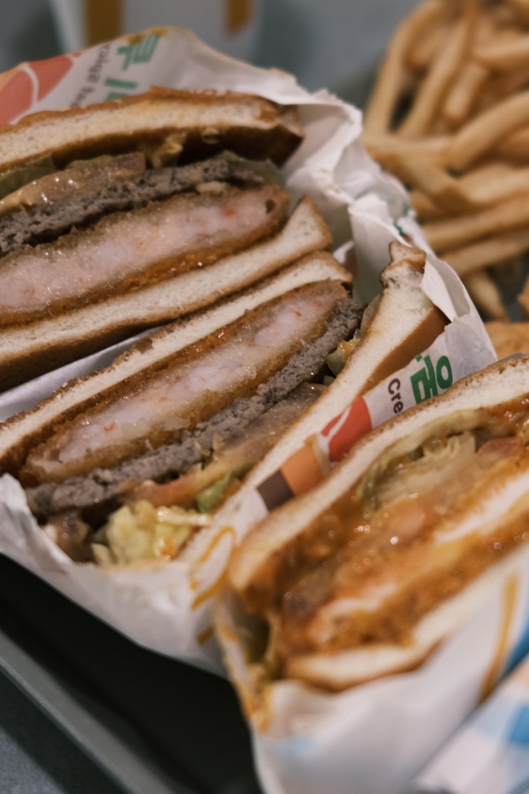  맥도날드 햄버거 신메뉴 맥스파이시 상하이 투움바 슈비 투움바 버거 존맛탱 내돈내산