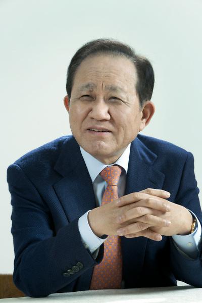 허진규 “기술개발을 하다 보면 난 더 기다릴 수 있는데···” 허진규 “기술개발을 하다 보면 난 더 기다릴 수 있는데···”