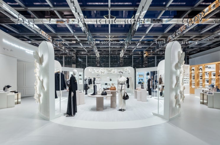  피플게이트 : 디올 성수(DIOR SEONGSU), 2025 디올(DIOR) SS 컬렉션으로 새단장