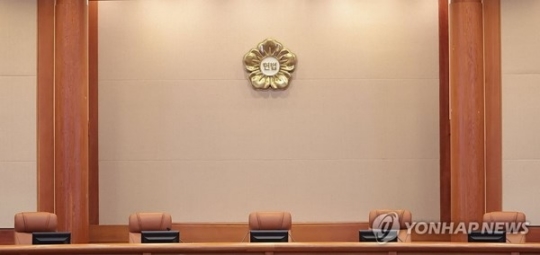 헌재 결정 앞두고 '술렁'…요동치는 정치테마주 헌재 결정 앞두고 '술렁'…요동치는 정치테마주