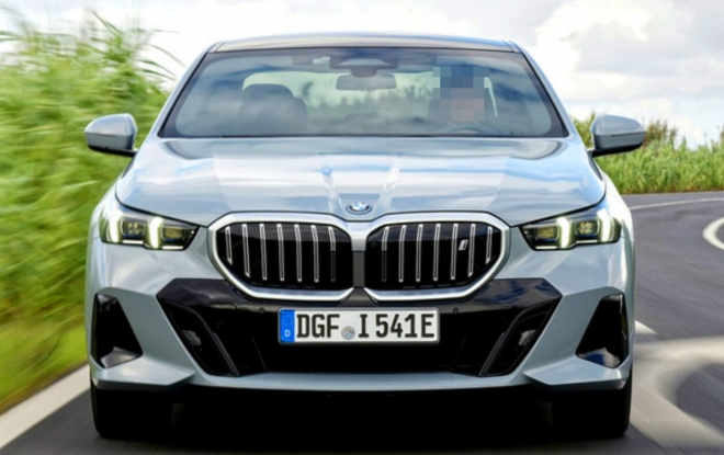 “테슬라 모델 Y, <b>벤츠</b>·BMW 제쳤다!” 2월 수입차 <b>판매 1위</b>... 