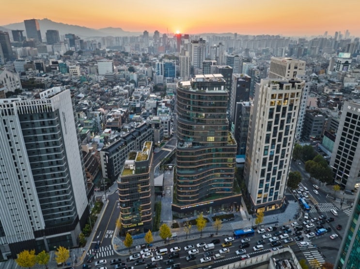  시그니처 곡선미가 돋보이는 역삼동 ‘원 에디션 강남’
