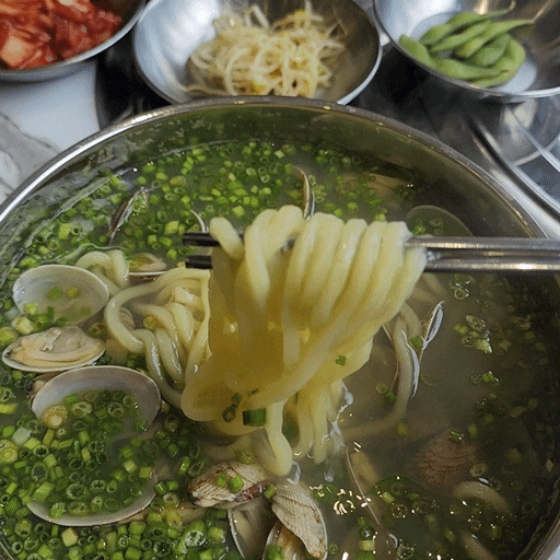  연안조개찜 점심 식사 후기(칼국수, 오징어찌개)