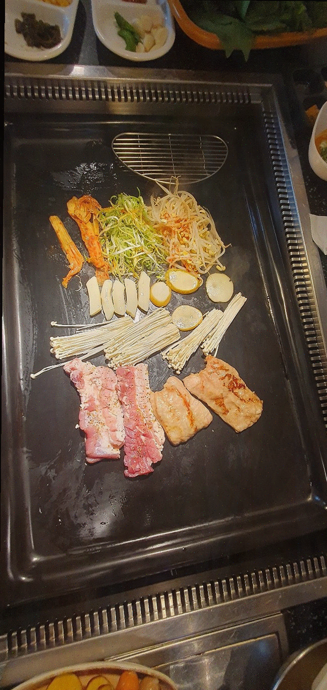  방촌동 가족 외식, 배꼽숙성삼겹살과막창에서 만끽
