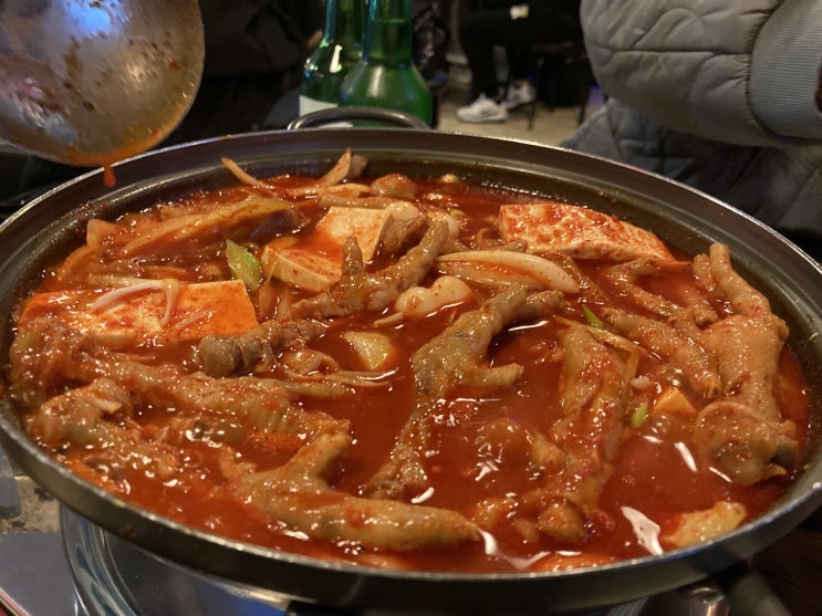  청주 산남동 원흥닭발: 매운맛에 혼절? 눈물콧물 쏙 빼는 리얼 후기! (feat. 쿨피스 필수)