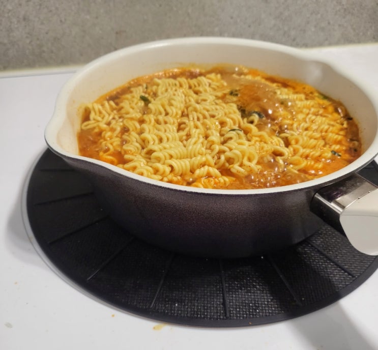  인덕션 깔개, 받침대 사용해야 되는 이유 알려드림!
