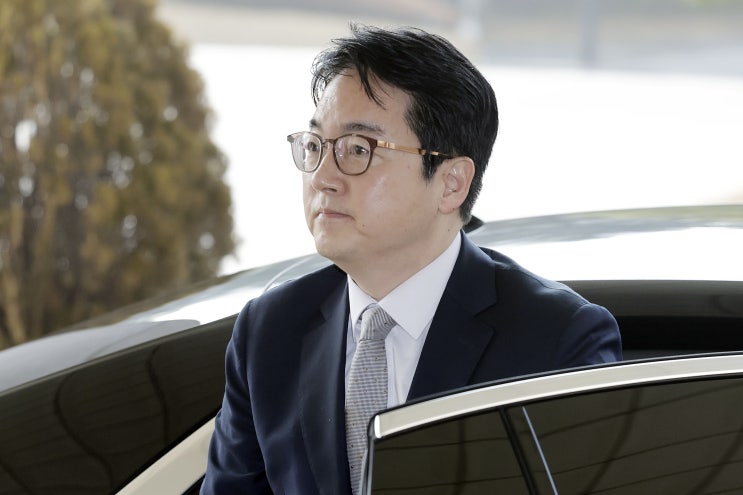 <b>심우정</b> , 윤대통령 석방에 "법원 결정 존중...사퇴·<b>탄핵 사유</b>... 