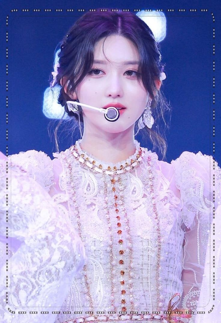 Exploring the Charms of Girl Group IVE's Gaeul!