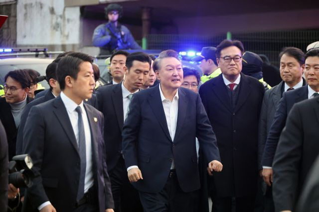  검찰, 尹 구속취소에 공소기각 대비…방어권 침해 쟁점