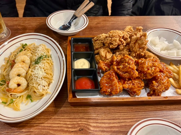  닭장맥주 수원인계점 | 인계동치킨 맛집 나혜석거리 데이트장소 치파세트 추천