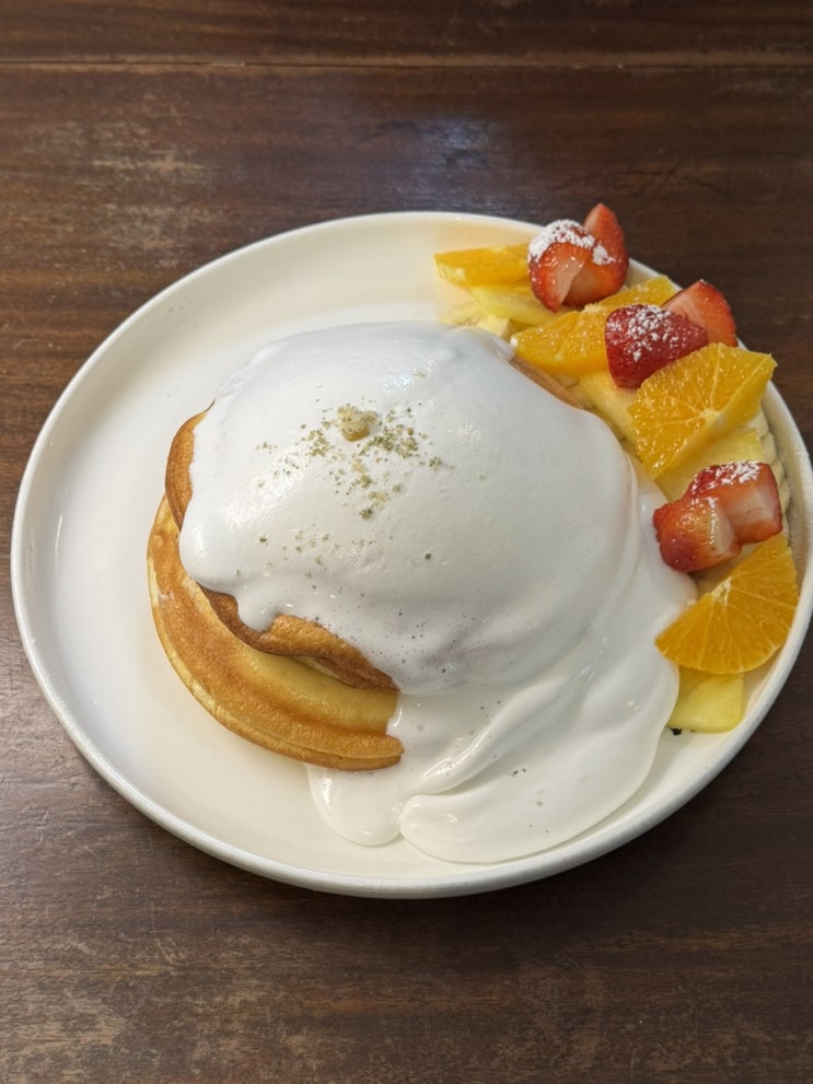  수원감성카페 백금당 광교 수플레팬케이크맛집 광교데이트