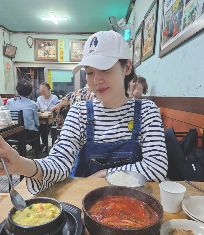 성유리 멜빵 청원피스 코디 따라 입었더니 인싸됨 – 여자친구 & 누나 후기