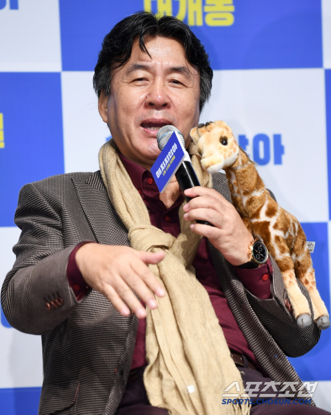 '72세' 박영규 25살 연하와 4번째 결혼 "사귀면서 울어..집+차 선물하며 결혼" '72세' 박영규 25살 연하와 4번째 결혼 "사귀면서 울어..집+차 선물하며 결혼"