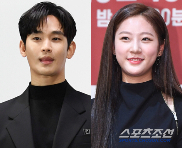 김수현 故<b>김새론</b> 중3 시절 볼뽀뽀 <b>나 좀 살려줘</b> 부탁에 無응답... 