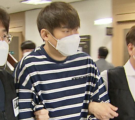  '80억 FA 계약' 화제였는데…윤성환, 불법도박 이어 '사기' 혐의로 징역 1년 6개월