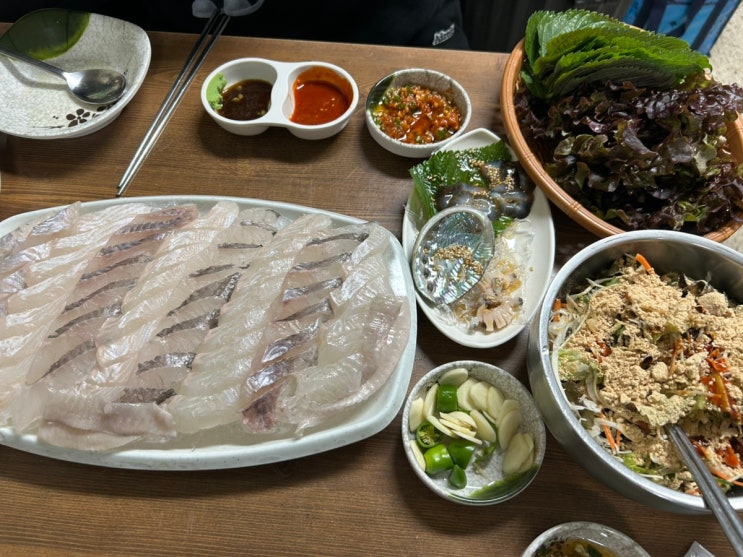  천호 성내 전통시장의 가성비 최고 횟집 두 곳 | 성내회직판장& 오륙도
