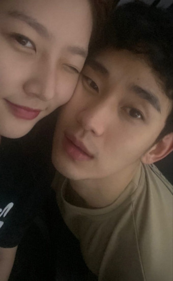 故 <b>김새론 유족</b>, <b>김수현</b>과 6년... <b>김수현</b> 측 허위사실, <b>법적 대응</b>