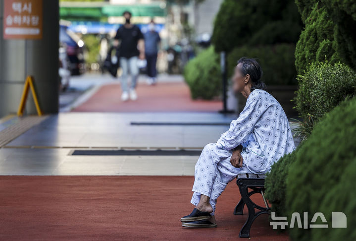 "4세대 실손, 한꺼번에 청구했다간 보험료 폭탄" "4세대 실손, 한꺼번에 청구했다간 보험료 폭탄"