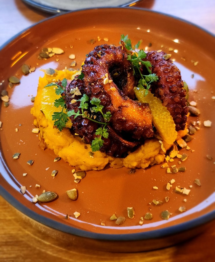  [가시 Food실록] 서울 성수 스페인 요리 맛집 에스메로(주차, 메뉴, 테라스, 야경)