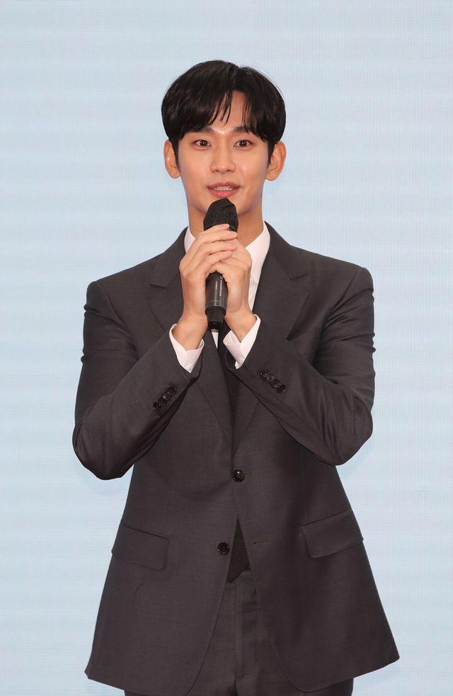 김수현 측, 故 김새론과 교제설에 “명백한 허위사실…강력한 법적대응 검토”