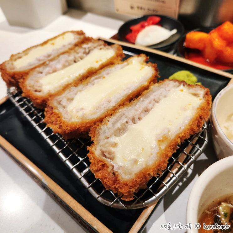 잠실 롯데백화점 치즈돈가스, 왕돈가스 우츄진 잠실 롯데백화점 치즈돈가스, 왕돈가스 우츄진