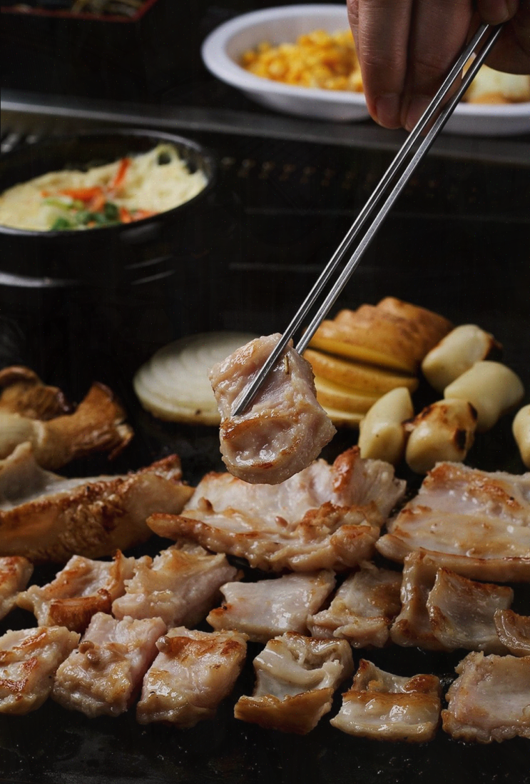  방촌동 맛집 배꼽숙성삼겹살과막창에서 가성비 좋은 고기에 감동