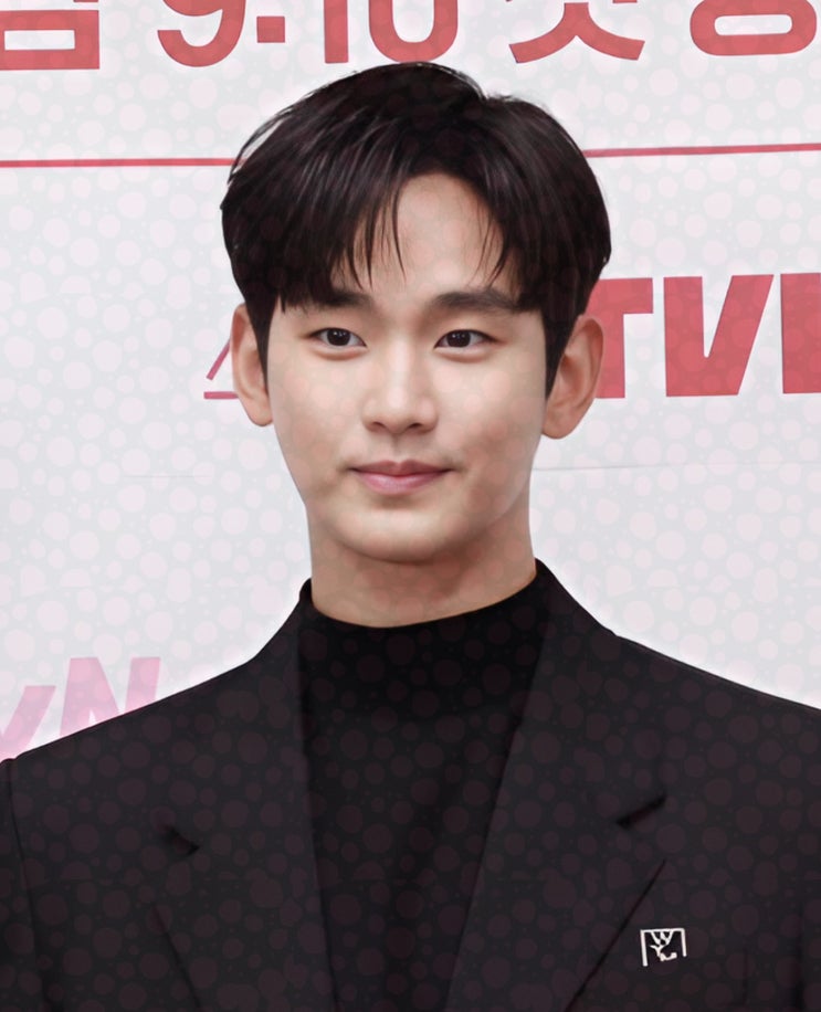 <b>김수현 김새론 열애설</b> 논란 언제까지? 진실은 무엇인가