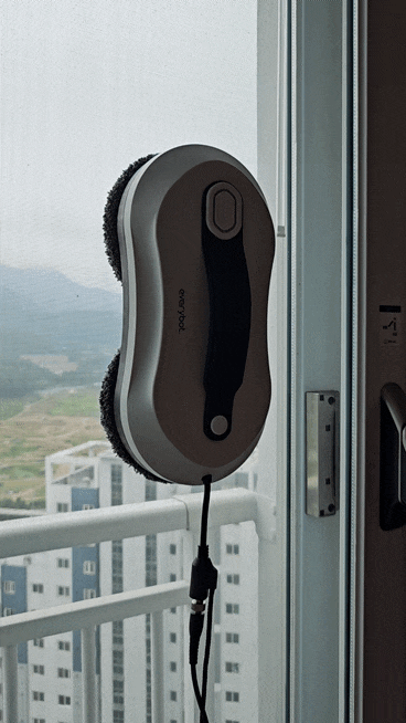 에브리봇 창문 로봇청소기 ws300 후기