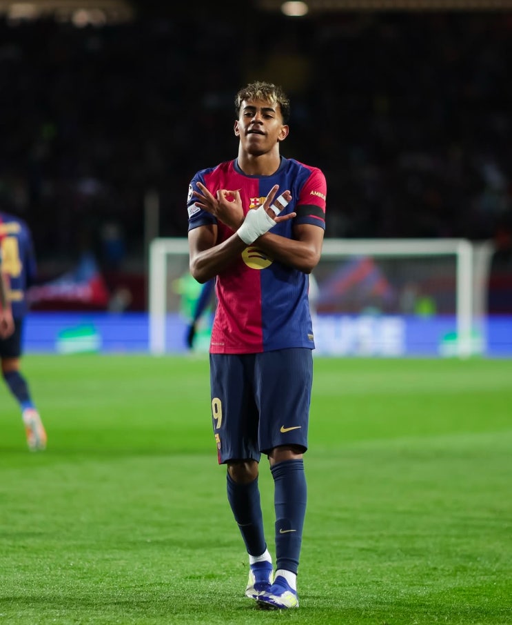 [챔피언스리그 16강 2차전] <b>김민재 풀타임</b> 활약! '뮌헨, PSG... 