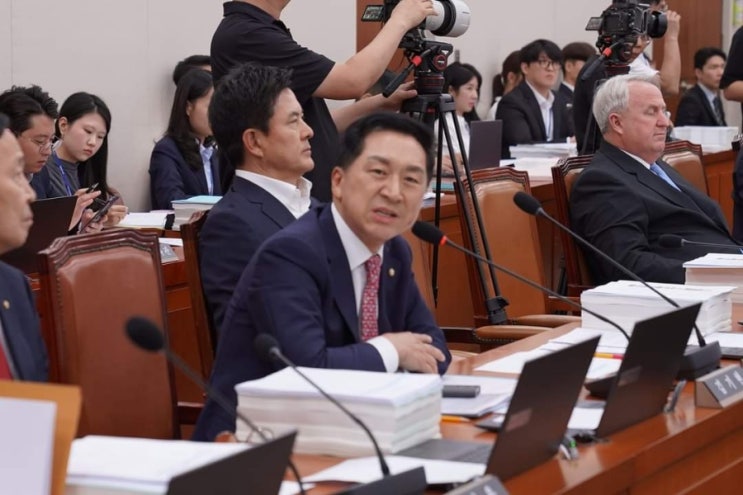 대행에게 <b>마은혁</b> 헌법재판관 후보자를 즉시 <b>임명</b>하라고 <b>촉구</b>했... 