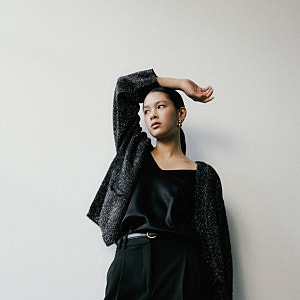 바니스 뉴욕<BARNEYS NEWYORK> 패션 2025 SPRING 시즌 런칭, 여성 봄 크롭 가디건, 블라우스, 봄버 재....