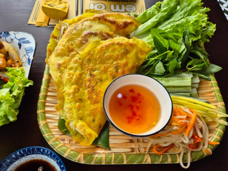  나트랑 깜란 맛집 반쎄오 로컬 가정식 배달 엠어이