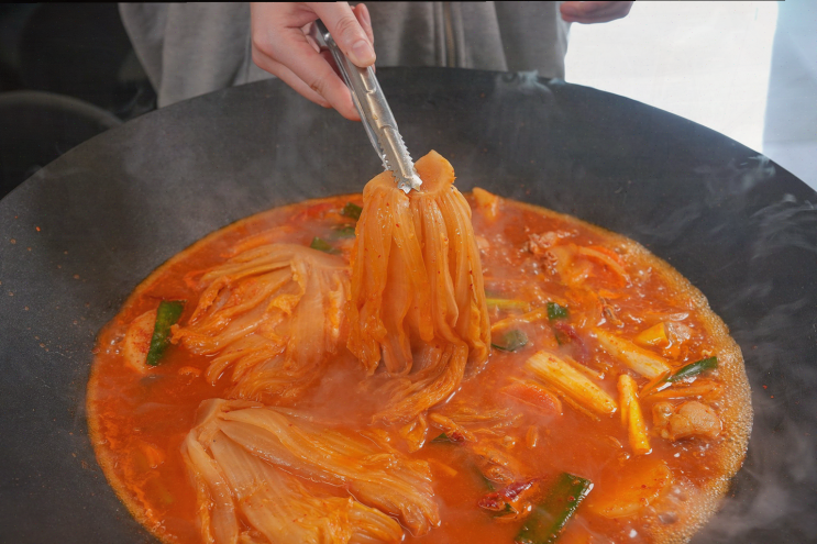  진한 맛의 통큰솥뚜껑닭볶음탕, 당진 맛집 추천
