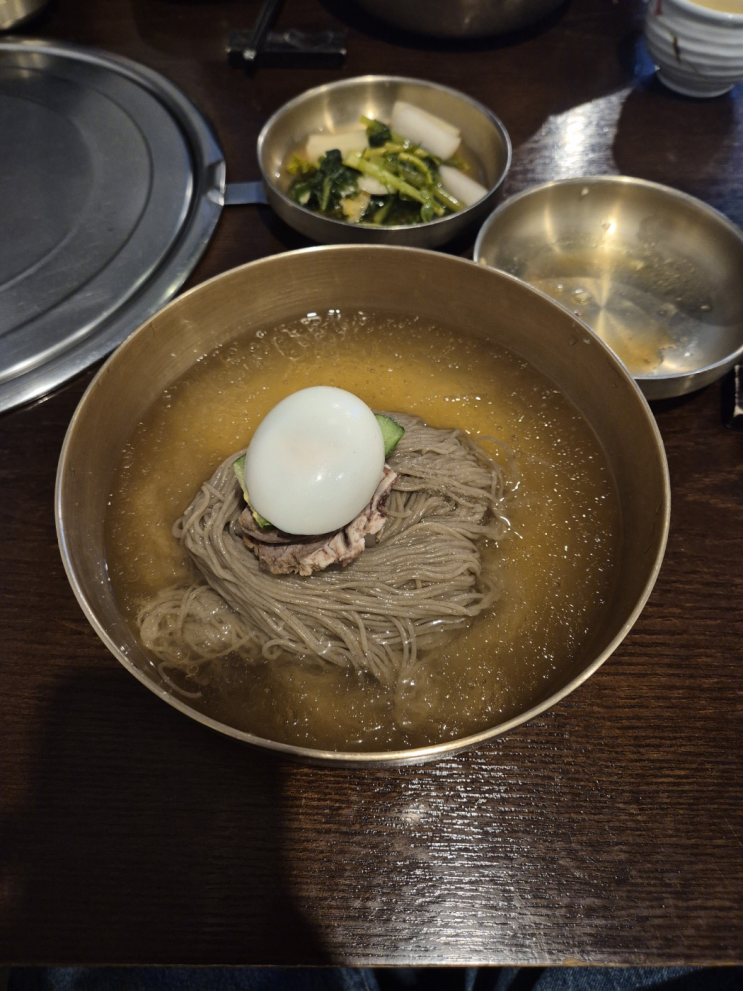  [강남구 신사동] 강서면옥 압구정점(육향은 줄이고 동치미의 시원함함은 높여 거부감 없을 평양냉면)