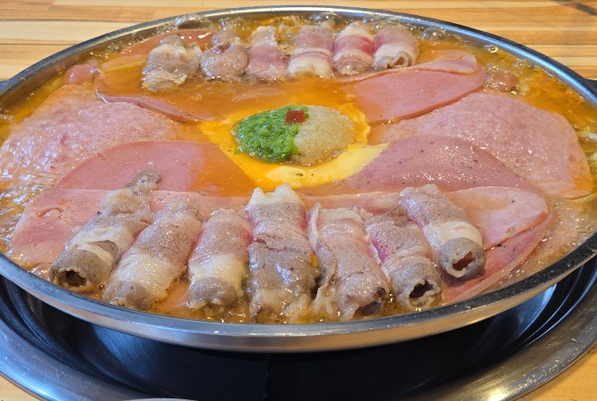  [전주 효자동] 이태리부대찌개 전주효자점 - 푸짐한 양, 맛있는 육수, 무한리필 밥과 라면으로 상산고 인기 맛집