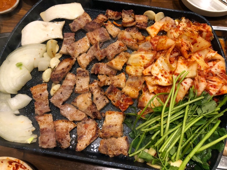  송도 삼겹살 맛집 골목집 김치가 킥 볶음밥 마무리